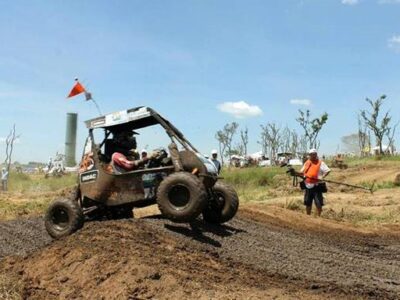 Carro da equipe Fatecnólogos da Fatec SP na competição nacional do Baja, no mês de março, em São José dos Campos | Foto: Divulgação