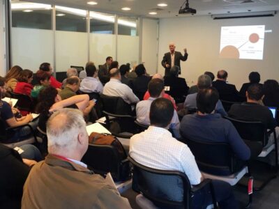 Professores participam de palestra sobre instrumentos de apoio à inovação e as normas operacionais da Finep | Foto: Divulgação