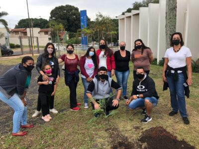 Faculdade realizou plantio de mudas em parque de Assis em parceria com a prefeitura do município l Foto: Divulgação