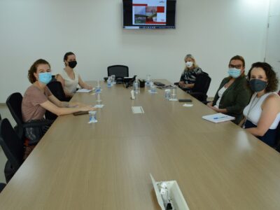 Durante a visita, a diretora-superintendente apresentou números e características das Etecs e Fatecs l Foto: Divulgação