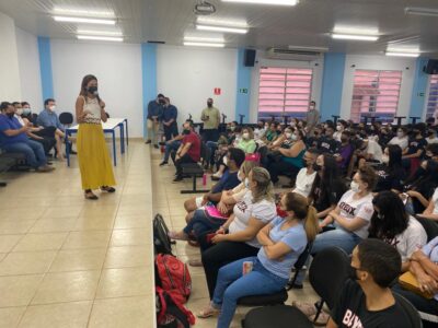Secretária de Desenvolvimento fala para mais de 100 alunos em Etec de Rio Claro l Foto: Divulgação
