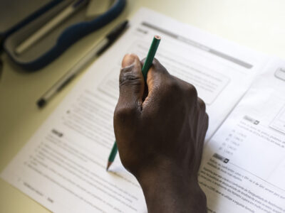 Para concorrer a uma vaga, os interessados devem ter concluído o Ensino Médio regular ou equivalente | Foto: Gastão Guedes