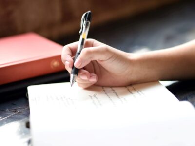 Faculdade oferece 40 vagas de aulas de redação para reforçar preparação de vestibulandos | Foto: Hannah Olinger/Unsplash