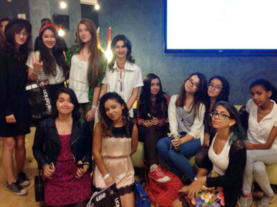 Alunas do curso técnico de Modelagem do Vestuário em visita ao Fashion Week de 2014 - Foto: Arquivo Pessoal