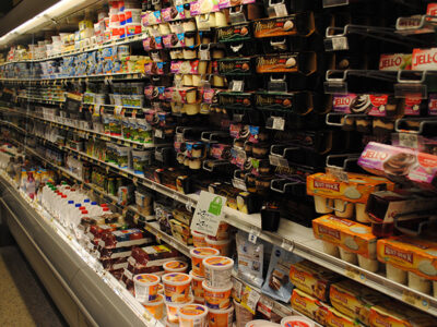 Estudantes da Fatec fizeram pesquisa de preços em oito estabelecimentos de Araçatuba - Foto: Lisa Larsen