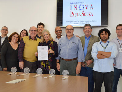 Equipe de pesquisadores da Agência Inova foi recebida antes do embarque pela diretora-superintendente do Centro Paula Souza, Laura Laganá, e pelo chefe de gabinete da instituição, Luiz Carlos Quadrelli - Foto: Divulgação