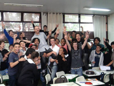 Estudantes da Etec Martim Luther King comemoram medalha de ouro na Olimpíada de Matemática sem Fronteiras