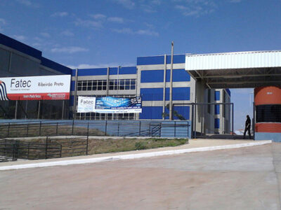 Governo estadual investiu mais de R$ 26,3 milhões na construção da sede da nova Fatec, que inicia suas atividades em agosto com o curso superior de tecnologia em Análise e Desenvolvimento de Sistemas - Foto: Divulgação