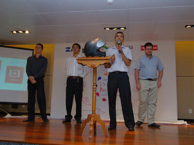 Capacete hi-tech, desenvolvido na Etec Júlio de Mesquita, será apresentado na USP - Foto: Gastão Guedes