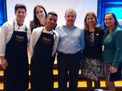 Danilo e Pablo, estudantes de Cozinha, foram os mais bem avaliados em programa da Nestlé - Foto: Divulgação