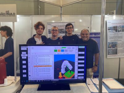 Integrantes da Etec Tereza Nunes apresentam trabalho na feira I Foto: divulgação