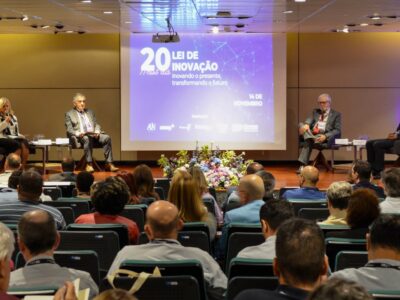 Diretora-superintendente do CPS destacou importância de democratizar o acesso dos jovens às novas tecnologias | Foto: Roberto Sungi