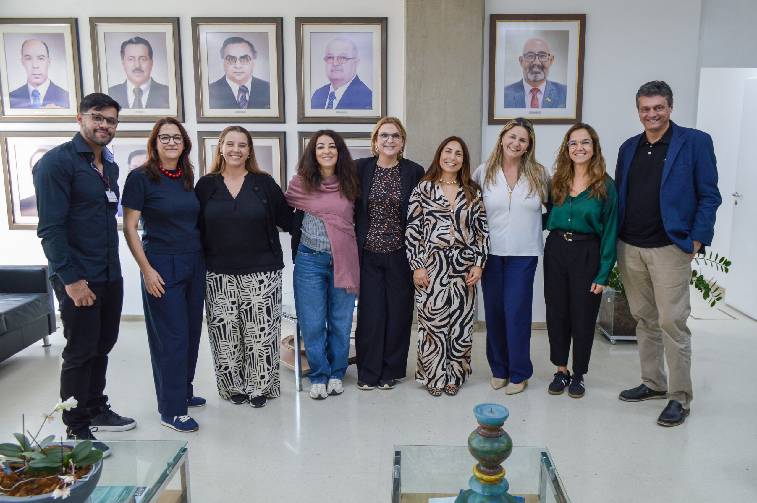 Marta Iglesis, ao centro, é ladeada por representantes dos Institutos Politécnicos portugueses | Foto: Roberto Sungi