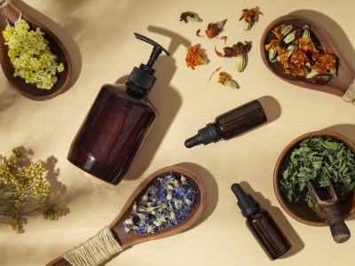 Curso possibilita o desenvolvimento de produtos à base de óleos essenciais, como velas, sabonetes e aromatizantes | Foto: Freepik