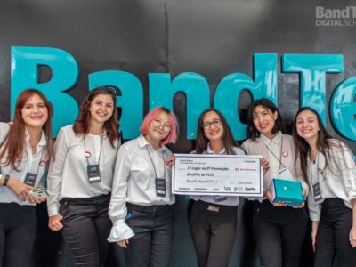 Etec de São Caetano do Sul venceu BandTec e recebeu R$ 10 mil em produtos de tecnologia para a escola | Foto: Divulgação