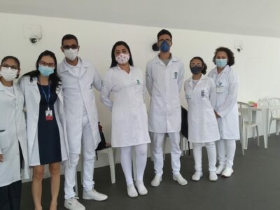 Equipe de estagiários do curso técnico de Enfermagem participam de ações pela prevenção da Covid-19 em locais públicos | Foto: Divulgação