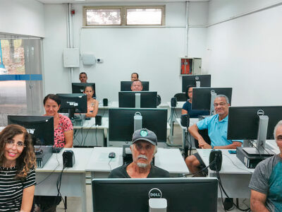 A primeira turma do curso já começou as atividades no laboratório de informática da Prefeitura de Franca l Foto: Divulgação