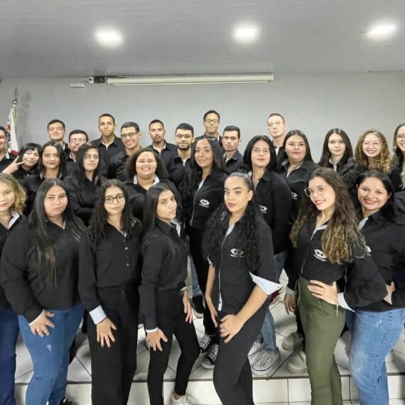 Alunos da Etec de Paraguaçu Paulista responsáveis pela organização do evento e apresentação dos temas | Foto: Divulgação
