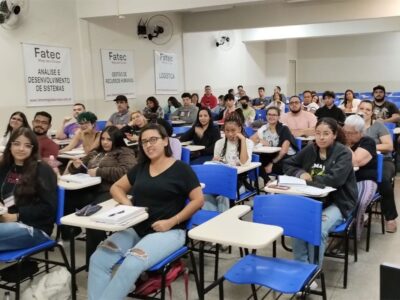 As aulas de reforço abordarão as disciplinas de português, matemática, inglês e atualidades l Foto: Divulgação