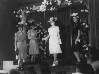 Desfile de moda das alunas da Etec Carlos de Campos, localizada no bairro do Brás, na década de 1940 | Foto: Acervo CPS