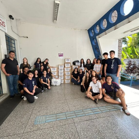 Estudantes da Etec Rodrigues de Abreu, de Bauru, enviam a primeira remessa de donativos arrecadados pela unidade | Foto: Divulgação