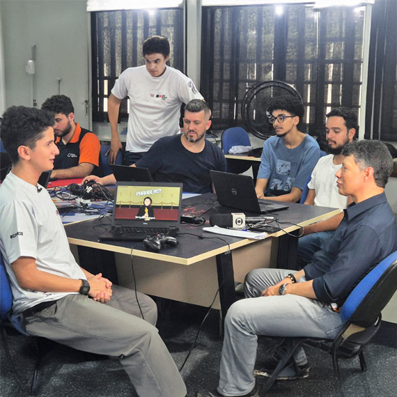 Esquipe do Jornal Nacional, da Rede Globo, foi à Fatec Carapicuíba registrar a participação das faculdades no evento l Foto: Divulgação