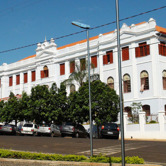 Sede da Etec Helcy Moreira Martins Aguiar, fundada em 1970, símbolo do compromisso com a formação profissional l Foto: Divulgação