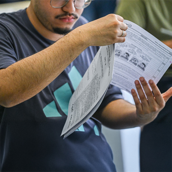 Fatecs disponibilizam computador e acesso à internet a quem quiser fazer a inscrição no Vestibular | Foto: Roberto Sungi