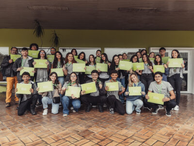 Estudantes da Etec e do Instituto Federal de Cubatão durante cerimônia de entrega das bolsas l Foto: acervo do Instituto Usiminas