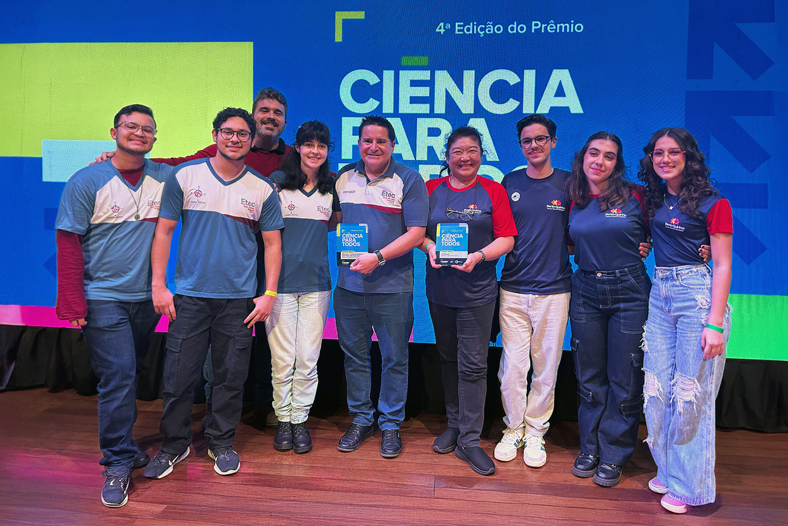 Equipes das Etecs Rosa Perrone Scavone, de Itatiba, e Bento Quirino, de Campinas, no Museu Catavento, na Capital l Foto: Divulgação