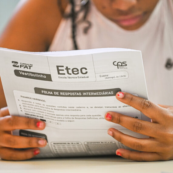 Candidato deve consultar local e conferir materiais obrigatórios antes da prova do Vestibulinho das Etecs | Foto: Roberto Sungi