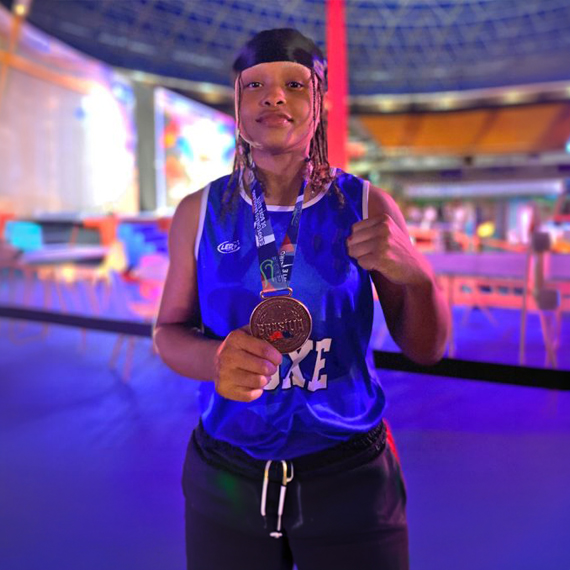 Grace Kelly cursou Etec de Esportes e hoje se dedica à Fatec Esportes, enquanto treina para o próximo campeonato de boxe | Foto: Divulgação