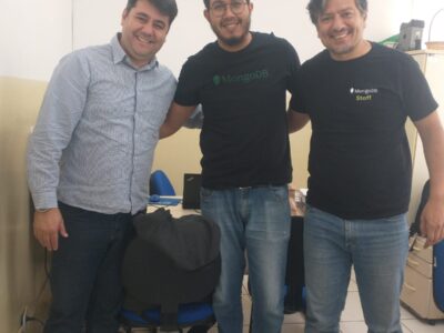 Superintendente da Etec, Fábio, professor Paulo e Vagner Pontes, da Mongo DB.