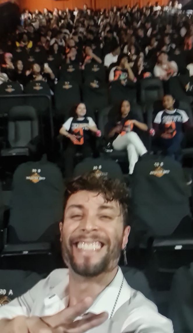Professor Michel e alunos no CineEstação