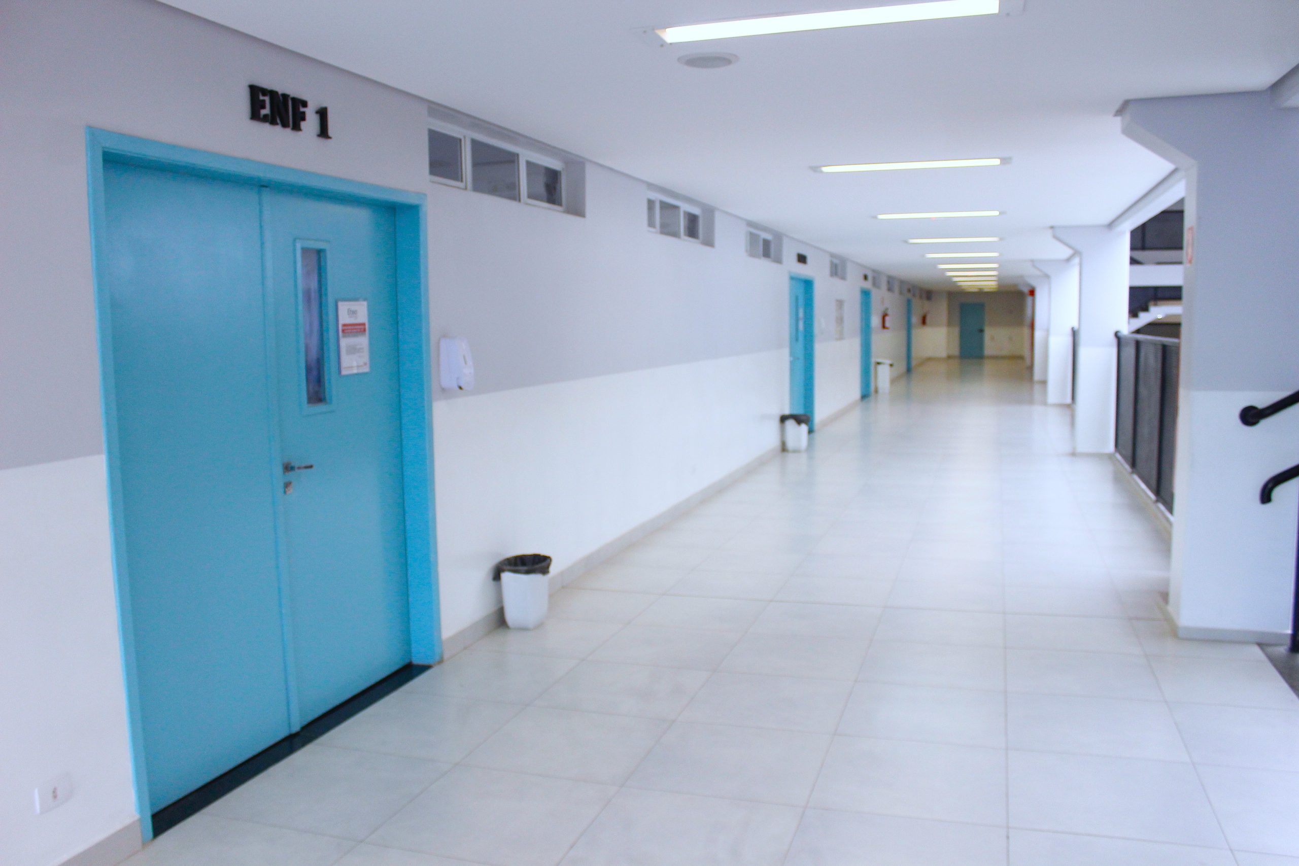 Corredor Laboratórios